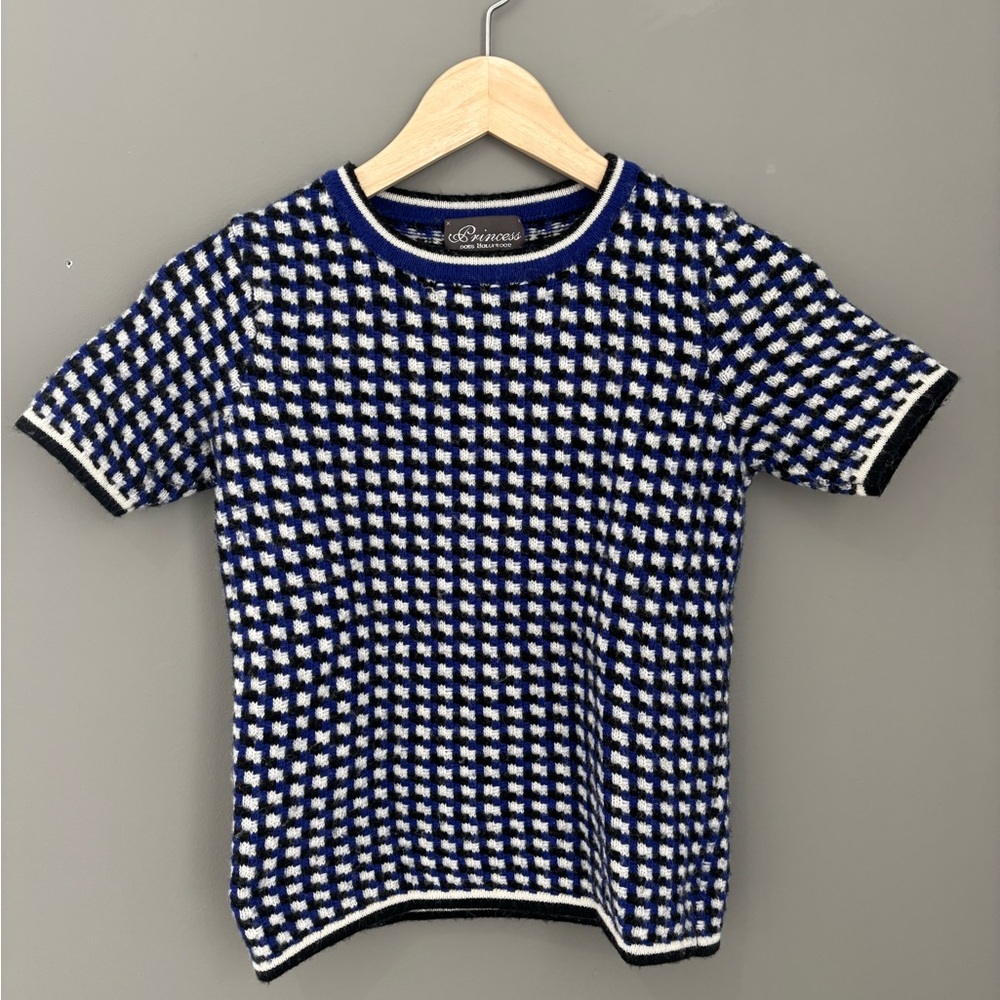 Princess Goes Hollywood
Knitted T-shirt, style 'Waffel' in blue